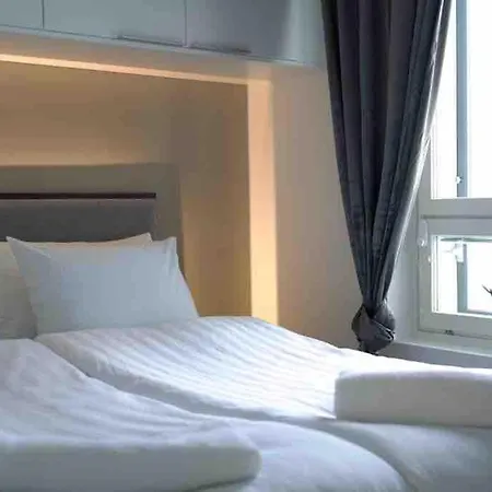 1br - King Size Bed - Wi-fi - Sauna *
